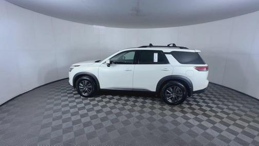 Pearl White Tricoat 2022 Nissan Pathfinder SV 4WD