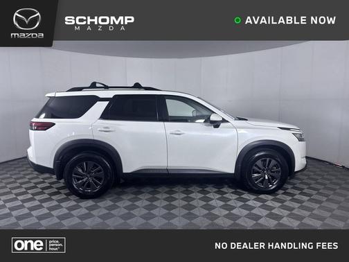 Pearl White Tricoat 2022 Nissan Pathfinder SV 4WD