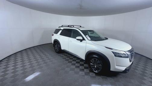 Pearl White Tricoat 2022 Nissan Pathfinder SV 4WD