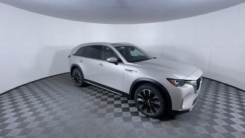 2025 Mazda CX-90 PHEV Premium Plus