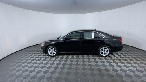 2012 Volkswagen Passat 2.5 SE