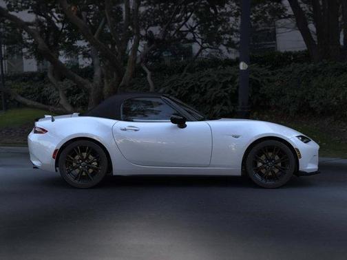 Snowflake White Pearl Mica 2026 Mazda MX-5 Miata Club