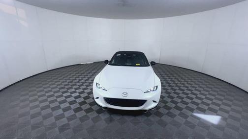 Snowflake White Pearl Mica 2026 Mazda MX-5 Miata Club
