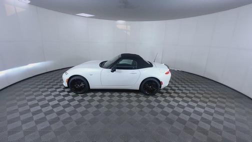 Snowflake White Pearl Mica 2026 Mazda MX-5 Miata Club
