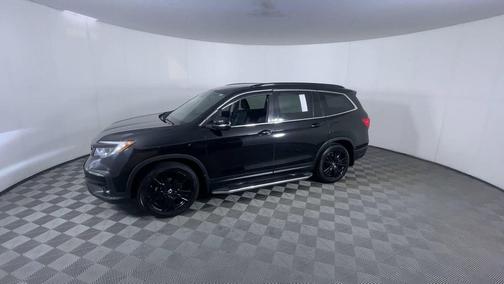 Crystal Black Pearl 2022 Honda Pilot 2WD Special Edition