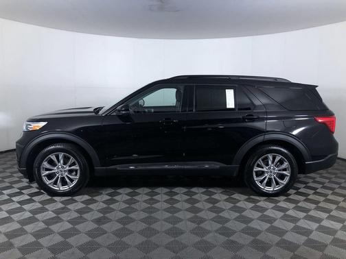 Agate Black Metallic 2023 Ford Explorer XLT