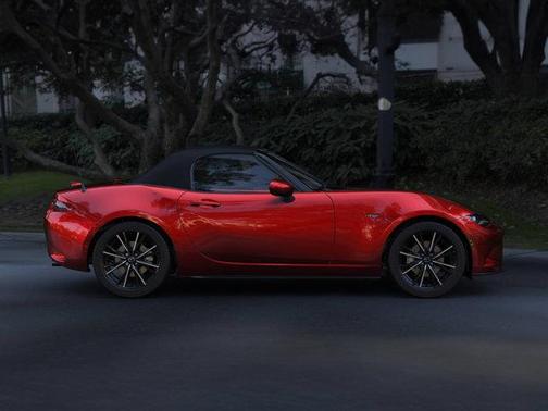 2026 Mazda MX-5 Miata Grand Touring