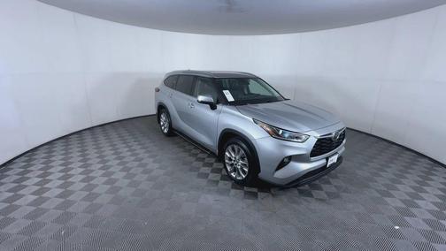 Celestial Silver Metallic 2021 Toyota Highlander Limited