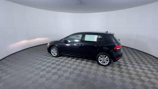 Deep Black Pearl 2020 Volkswagen Golf 1.4T TSI