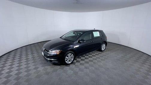Deep Black Pearl 2020 Volkswagen Golf 1.4T TSI