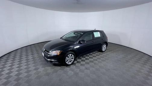 Deep Black Pearl 2020 Volkswagen Golf 1.4T TSI
