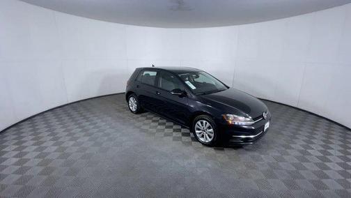 Deep Black Pearl 2020 Volkswagen Golf 1.4T TSI