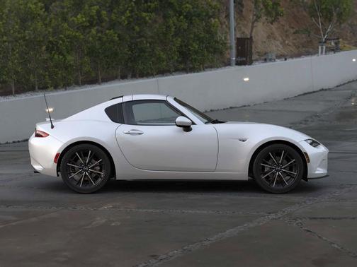 SNOWFLAKE WHITE PEARL 2026 Mazda MX-5 Miata RF Grand Touring