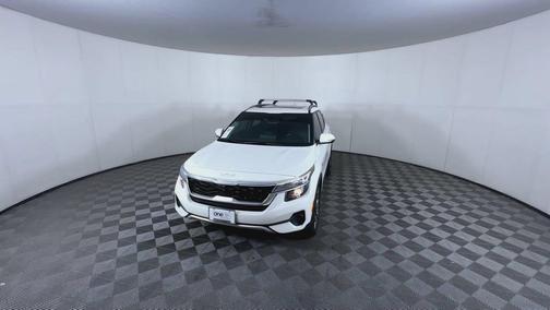 Snow White Pearl 2023 Kia Seltos EX
