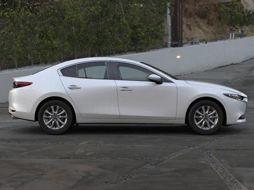 2026 Mazda Mazda3 FWD