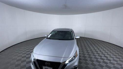 Brilliant Silver Metallic 2022 Nissan Altima 2.5 SV