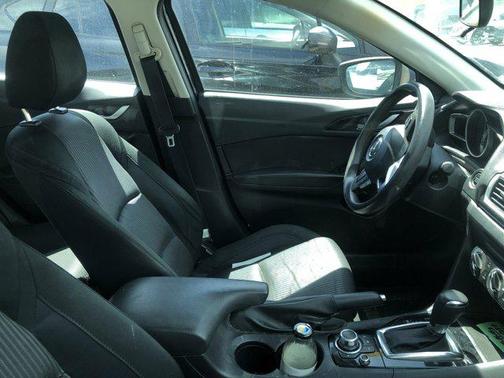 2016 Mazda Mazda3 i Sport