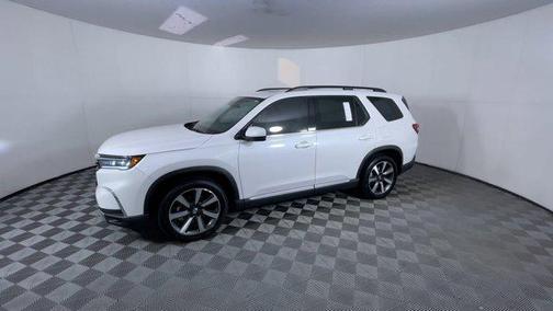 2025 Honda Pilot Touring 8-Passenger