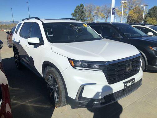 2025 Honda Pilot Touring 8-Passenger