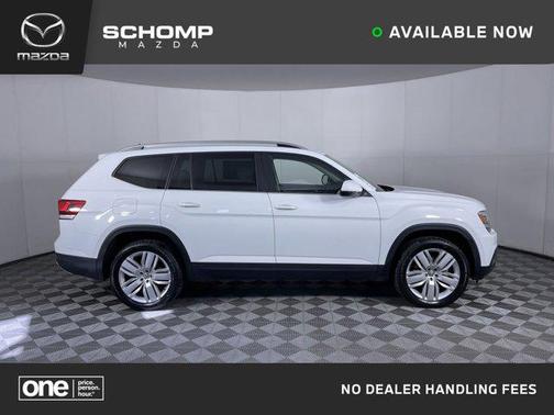Pure White 2019 Volkswagen Atlas 3.6L SE w/Technology