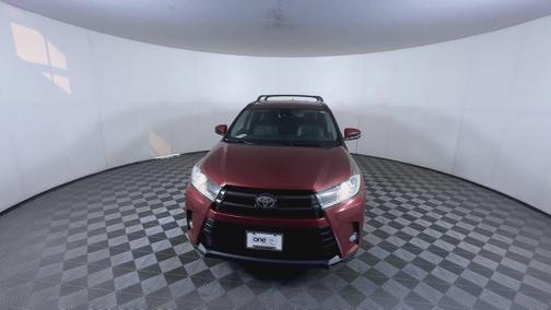 Salsa Red Pearl 2017 Toyota Highlander SE