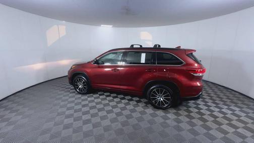 Salsa Red Pearl 2017 Toyota Highlander SE