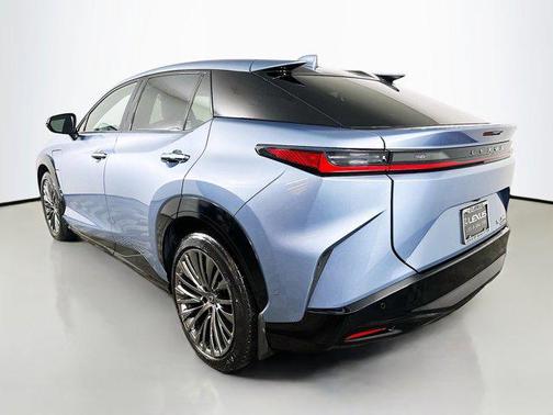 2023 Lexus RZ 450e Luxury