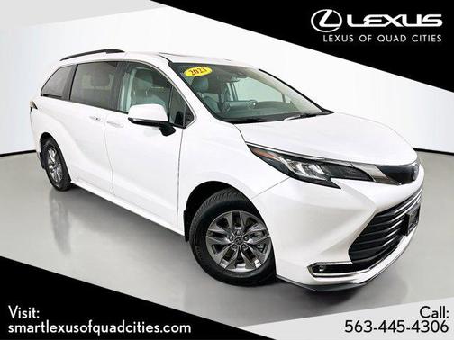2023 Toyota Sienna XLE 8 Passenger