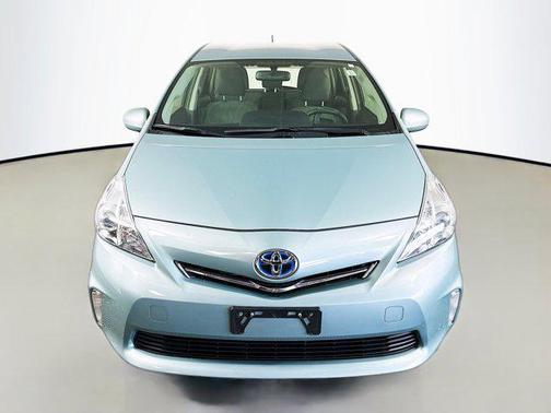 2013 Toyota Prius v Two