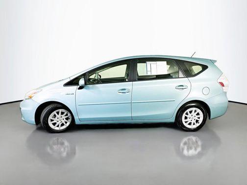 2013 Toyota Prius v Two
