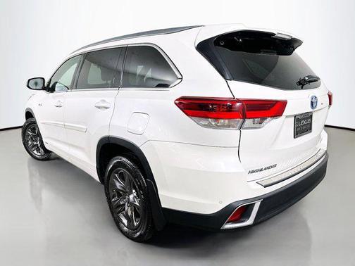 2019 Toyota Highlander Hybrid Platinum