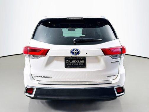 2019 Toyota Highlander Hybrid Platinum