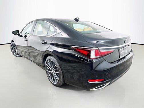 2025 Lexus ES 350 Base