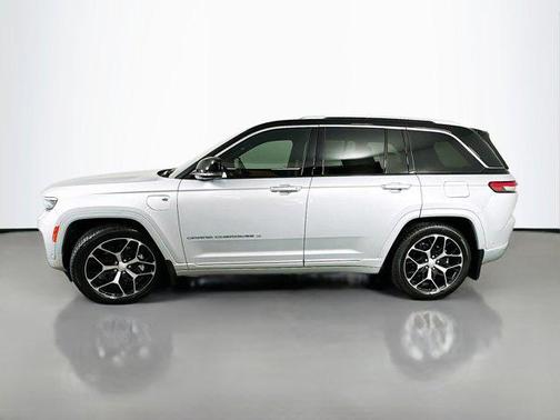 2022 Jeep Grand Cherokee 4xe Summit Reserve