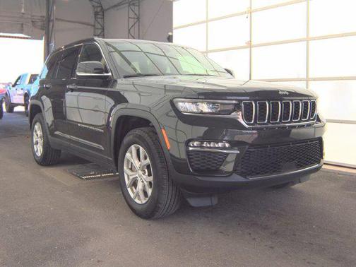 Rocky Mountain Pearlcoat 2023 Jeep Grand Cherokee Limited