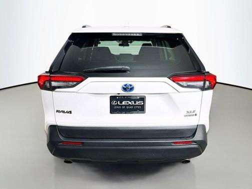 Super White 2020 Toyota RAV4 Hybrid XLE