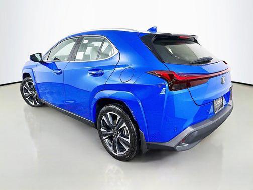 2025 Lexus UX 300h Premium