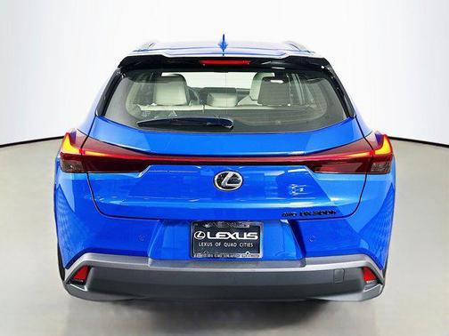 2025 Lexus UX 300h Premium
