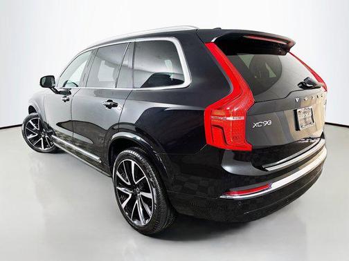 2024 Volvo XC90 B6 Plus Bright Theme 7-Seater