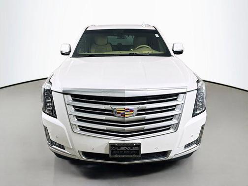 Crystal White Tricoat 2019 Cadillac Escalade Platinum