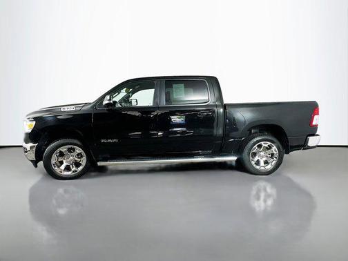 Diamond Black Crystal Pearlcoat 2022 RAM 1500 Big Horn/Lone Star