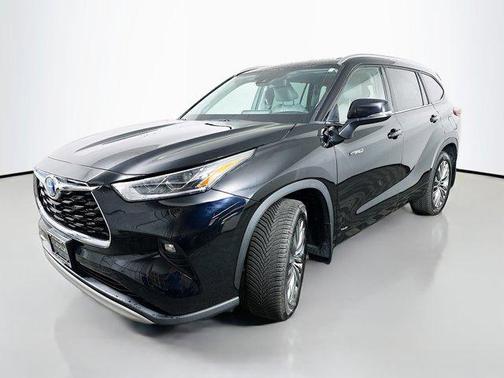 2021 Toyota Highlander Hybrid Platinum