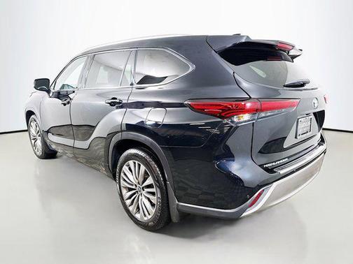 2020 Toyota Highlander Platinum