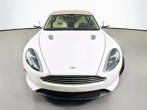 2015 Aston Martin DB9 Volante