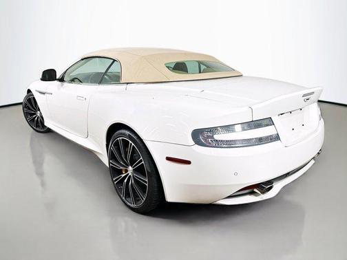 2015 Aston Martin DB9 Volante