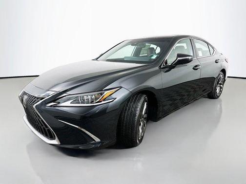 2025 Lexus ES 300h Luxury