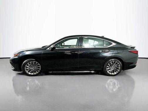2025 Lexus ES 300h Luxury