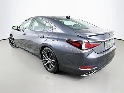 2022 Lexus ES 350 Base