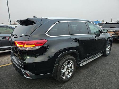 2017 Toyota Highlander Limited