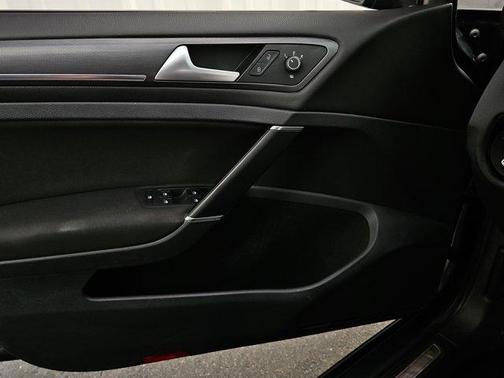 2021 Volkswagen Golf GTI 2.0T S DSG